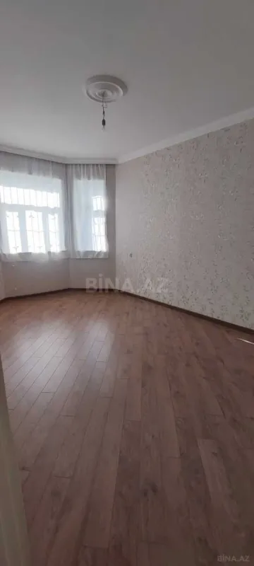 Satılır 7 otaqlı həyət evi 210 m²