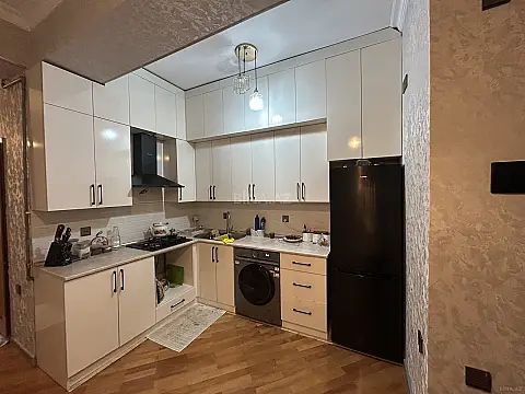 Satılır 3 otaqlı mənzil 96 m²
