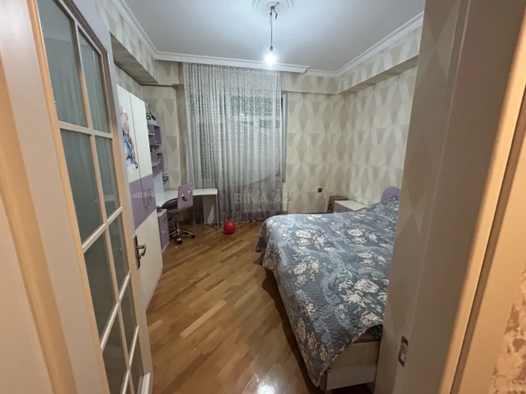 Satılır 3 otaqlı mənzil 96 m²