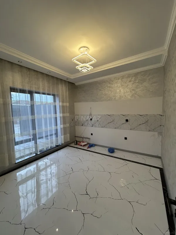 Satılır 5 otaqlı həyət evi 205 m²