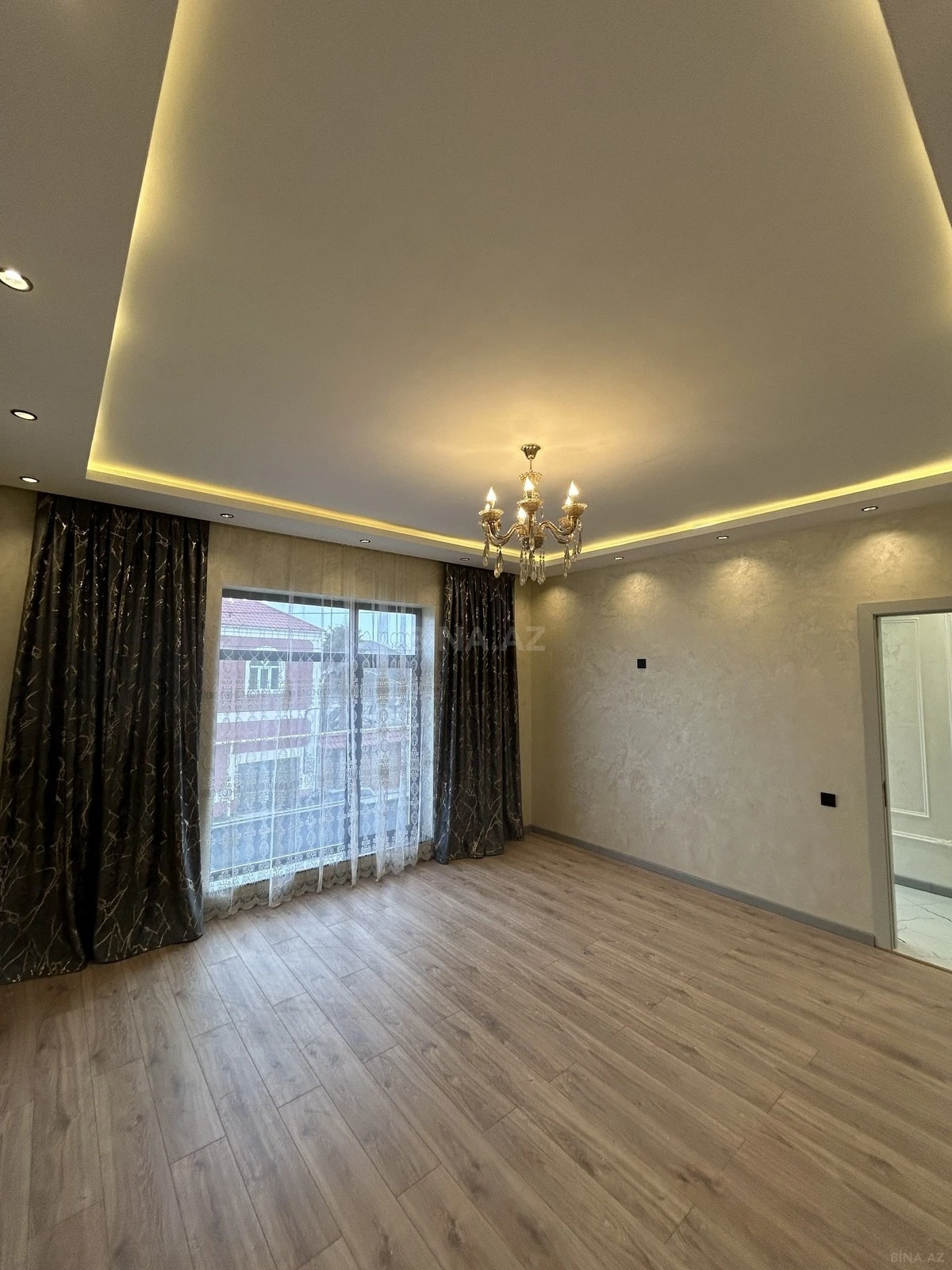 Satılır 5 otaqlı həyət evi 205 m²