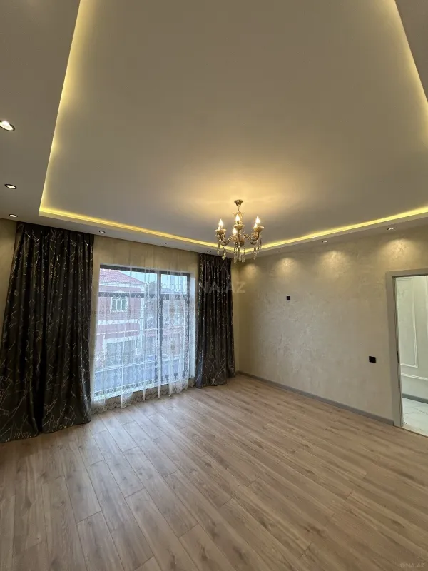 Satılır 5 otaqlı həyət evi 205 m²