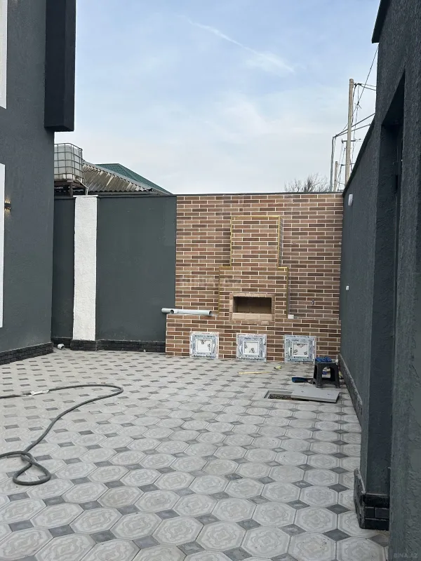 Satılır 5 otaqlı həyət evi 205 m²