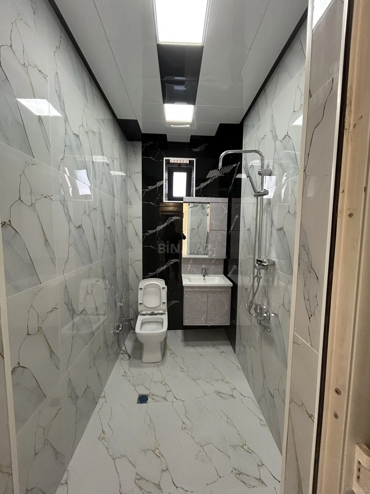 Satılır 5 otaqlı həyət evi 205 m²