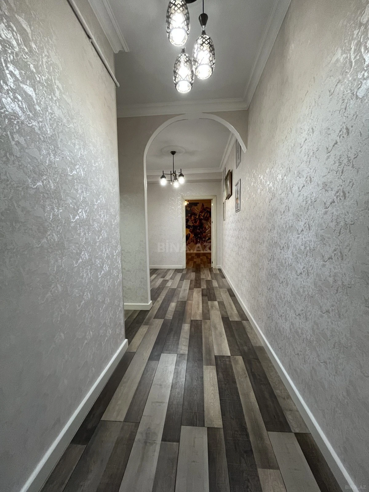 Satılır 3 otaqlı mənzil 83 m²