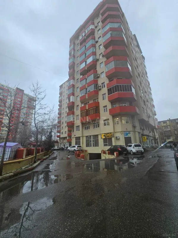 Satılır 2 otaqlı mənzil 105 m²