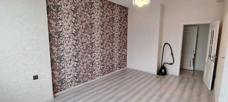 Satılır 2 otaqlı mənzil 80 m²