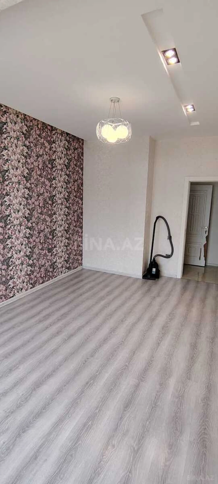 Satılır 2 otaqlı mənzil 80 m²