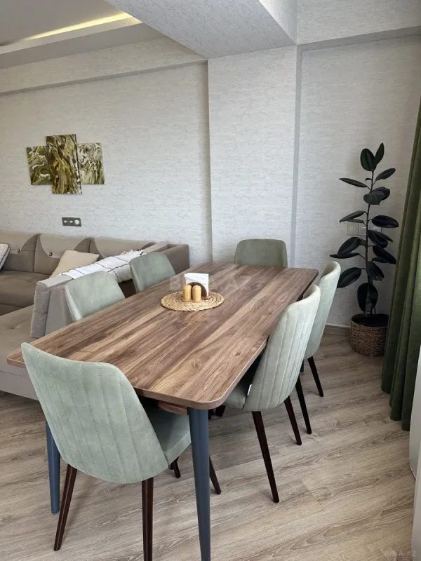 Satılır 2 otaqlı mənzil 67 m²