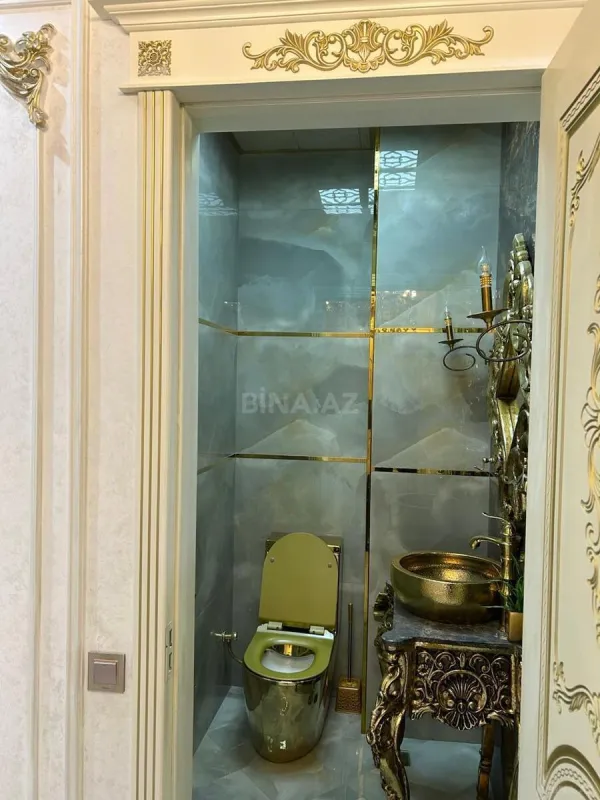 Satılır 4 otaqlı mənzil 160 m²