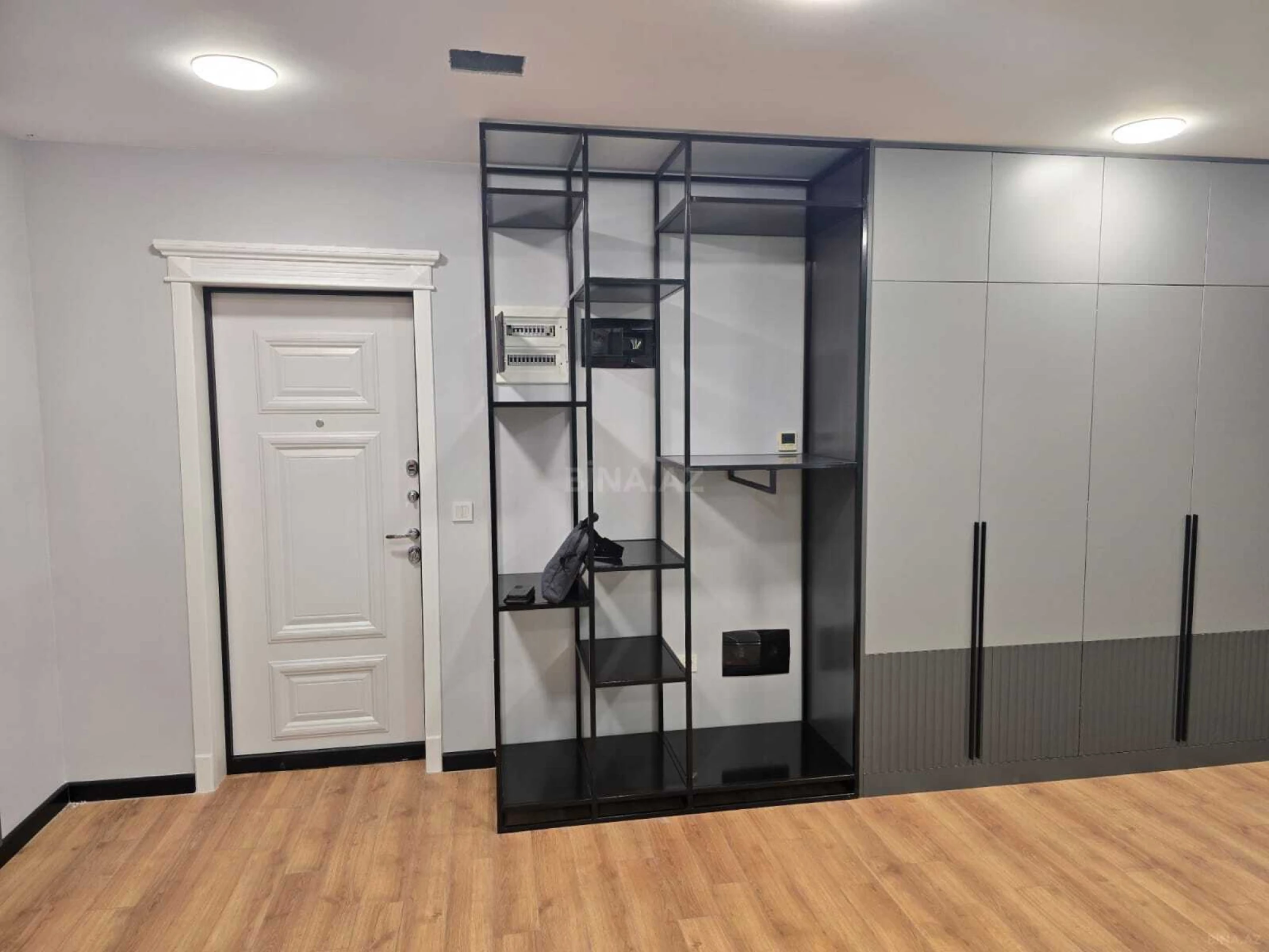 Kirayə verilir 8 otaqlı ofis 200 m²