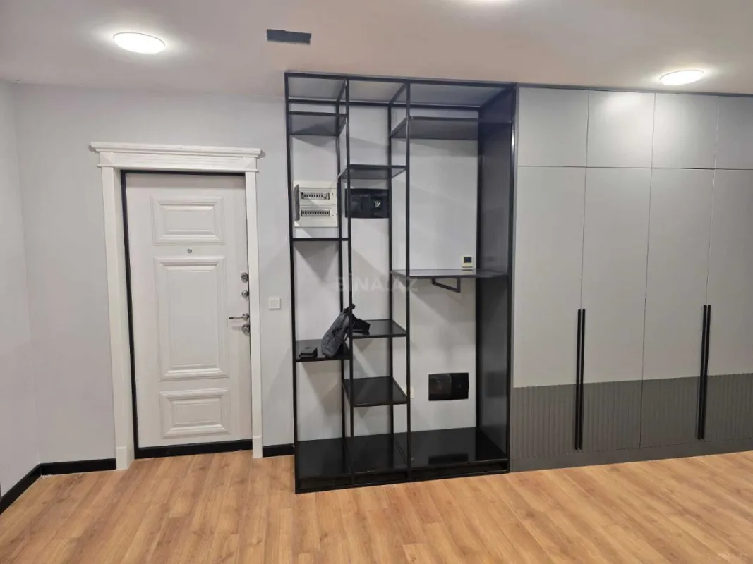 Kirayə verilir 8 otaqlı ofis 200 m²