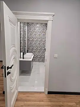 Kirayə verilir 8 otaqlı ofis 200 m²