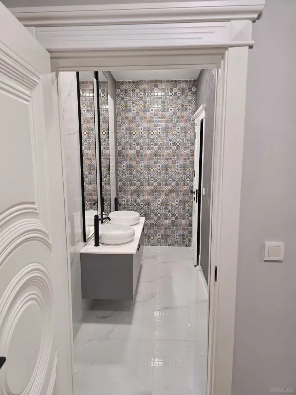 Kirayə verilir 8 otaqlı ofis 200 m²