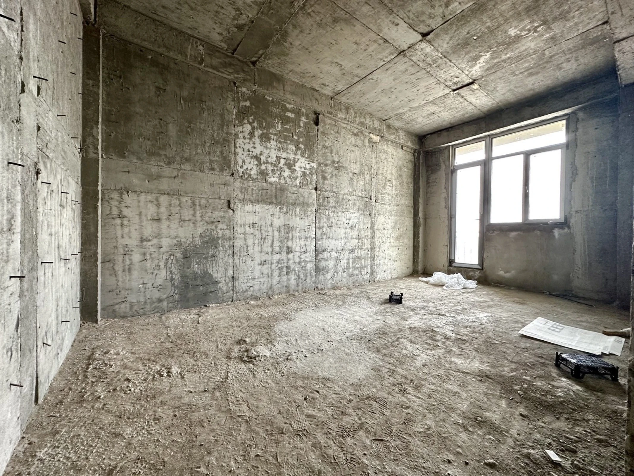 Satılır 5 otaqlı mənzil 600 m²