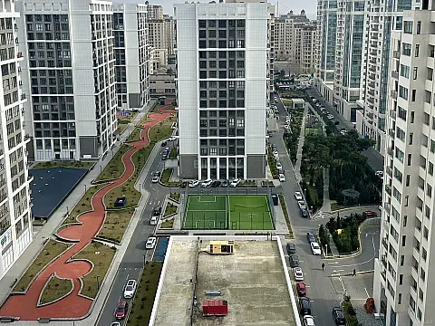 Satılır 5 otaqlı mənzil 600 m²