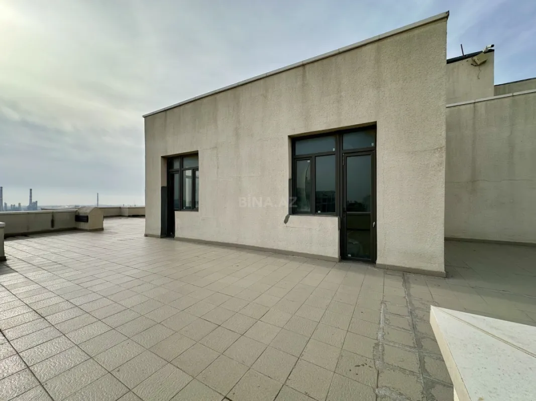 Satılır 5 otaqlı mənzil 600 m²