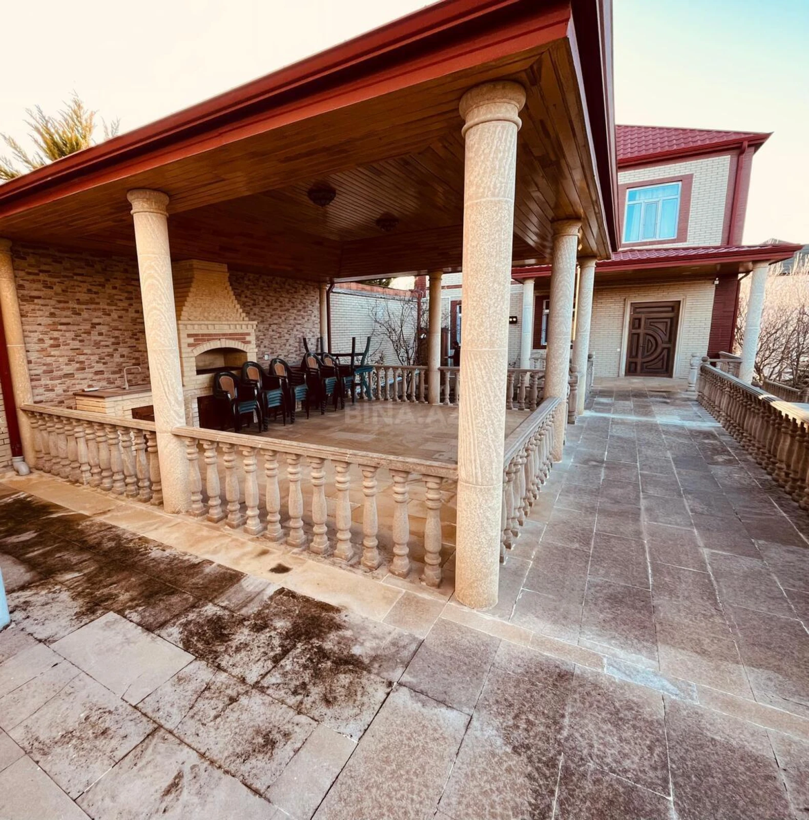 Kirayə verilir 8 otaqlı həyət evi 360 m²