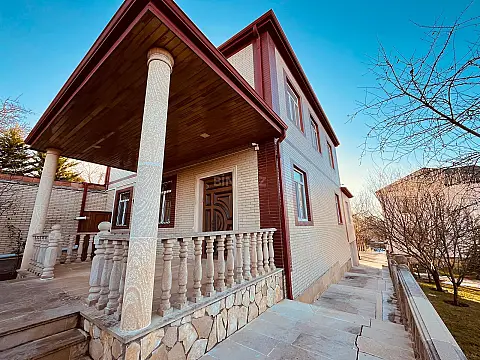 Kirayə verilir 8 otaqlı həyət evi 360 m²