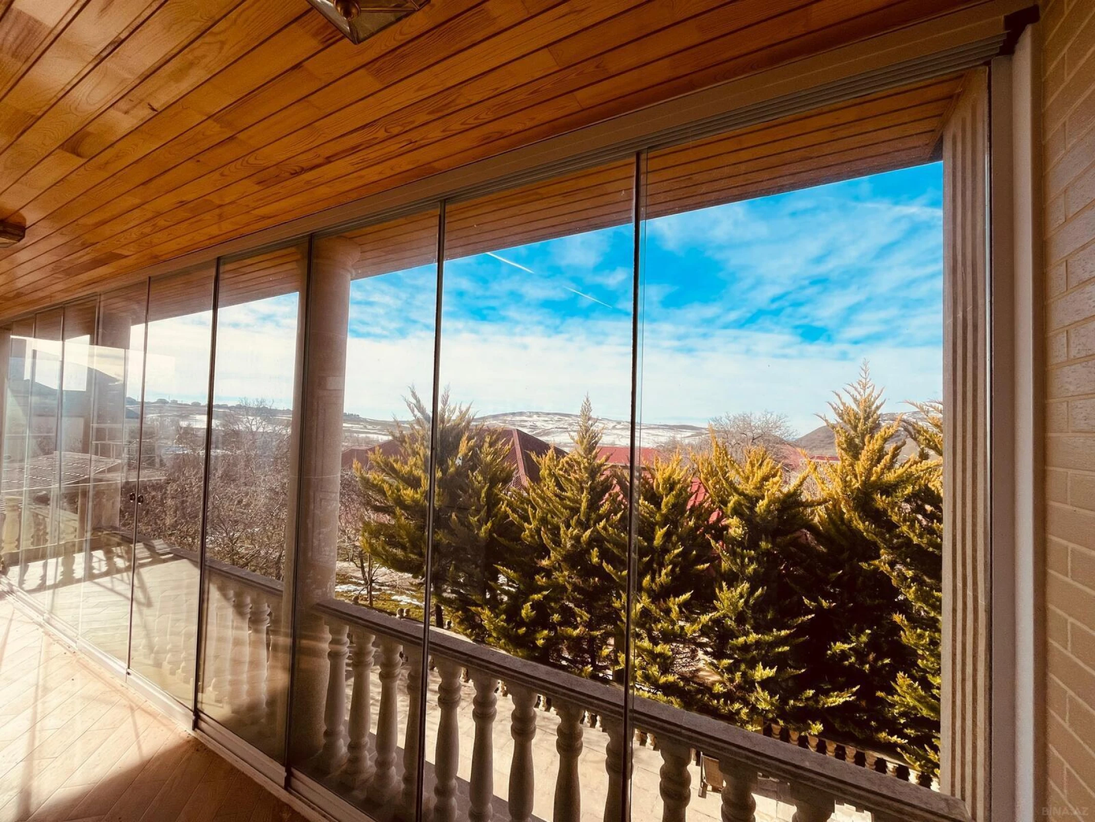 Kirayə verilir 8 otaqlı həyət evi 360 m²