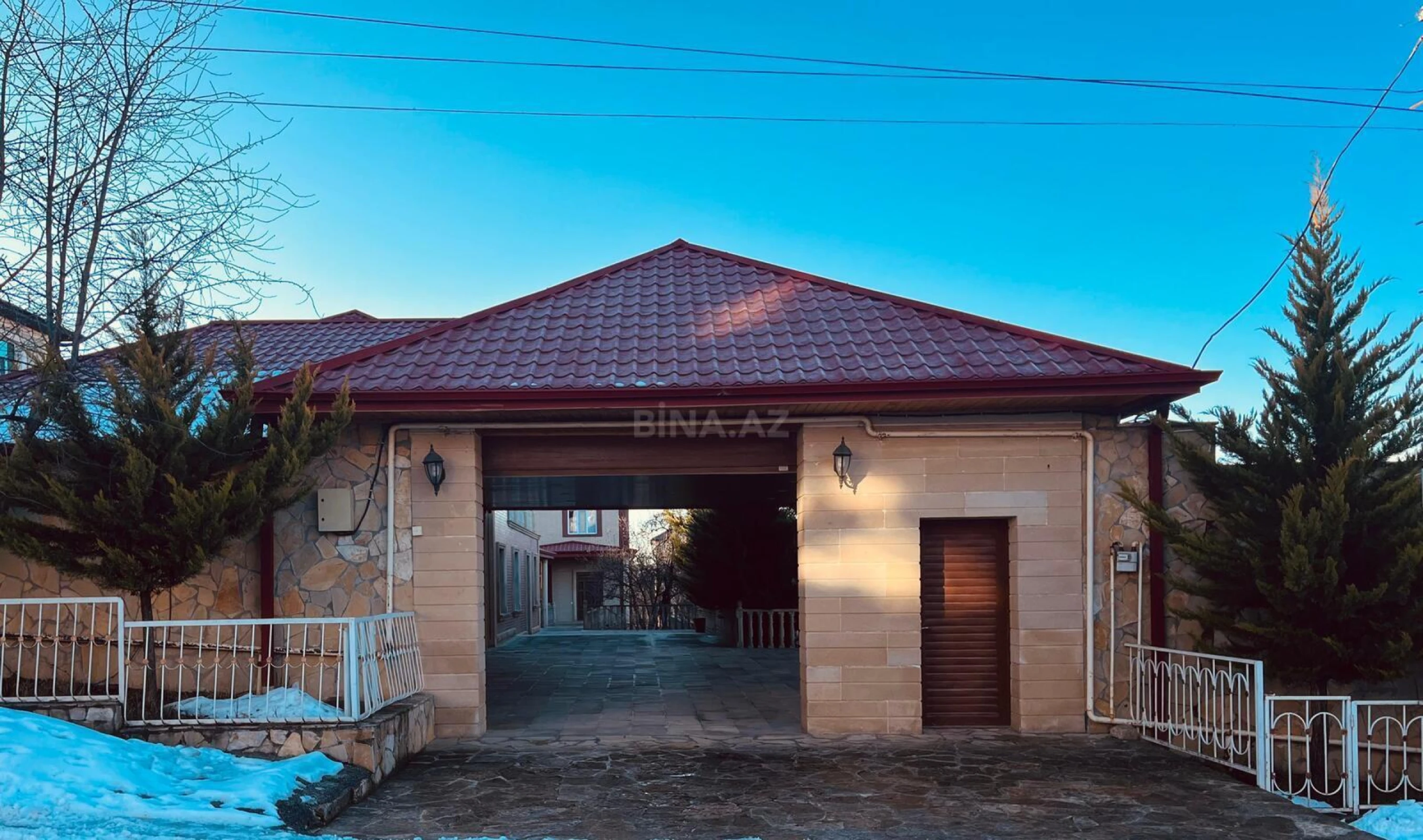 Kirayə verilir 8 otaqlı həyət evi 360 m²