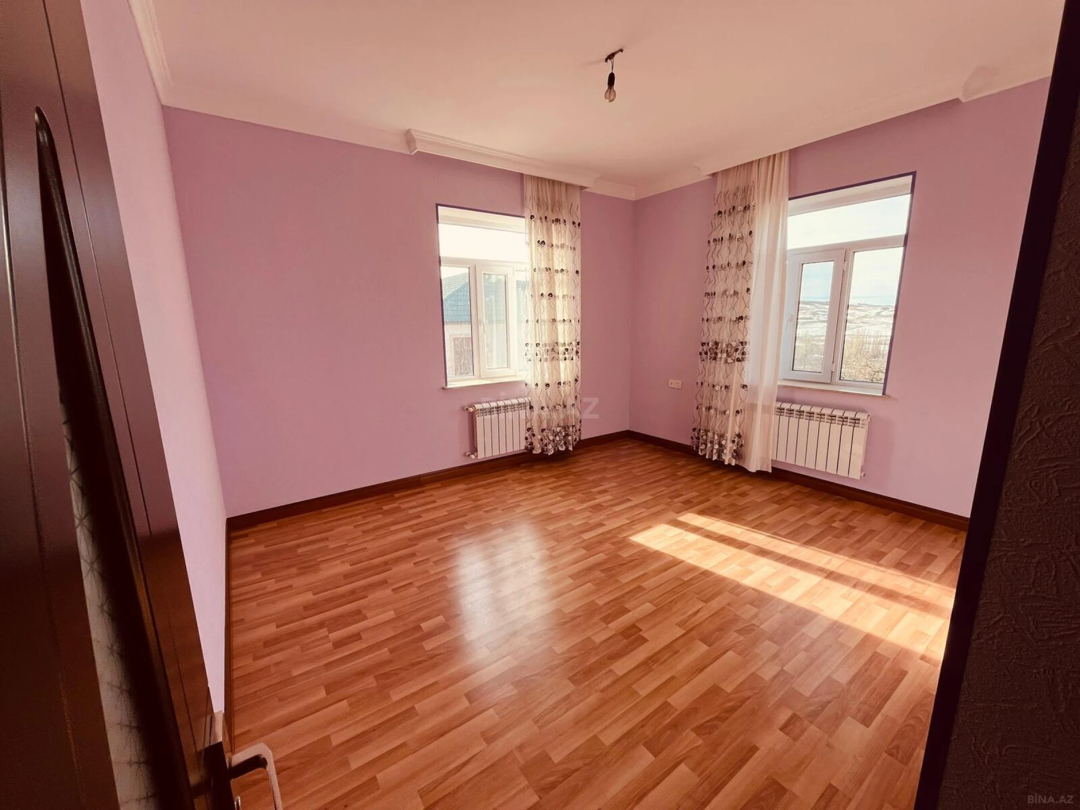 Kirayə verilir 8 otaqlı həyət evi 360 m²