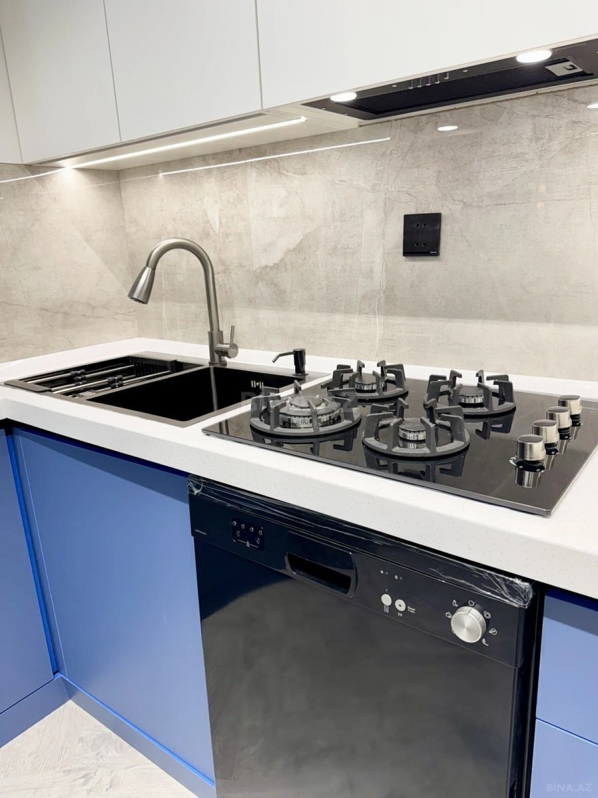 Satılır 3 otaqlı mənzil 70 m²