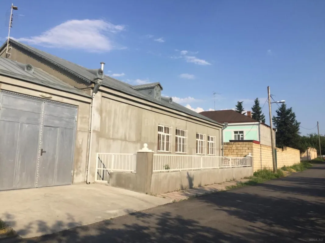 Satılır 3 otaqlı həyət evi 140.9 m²