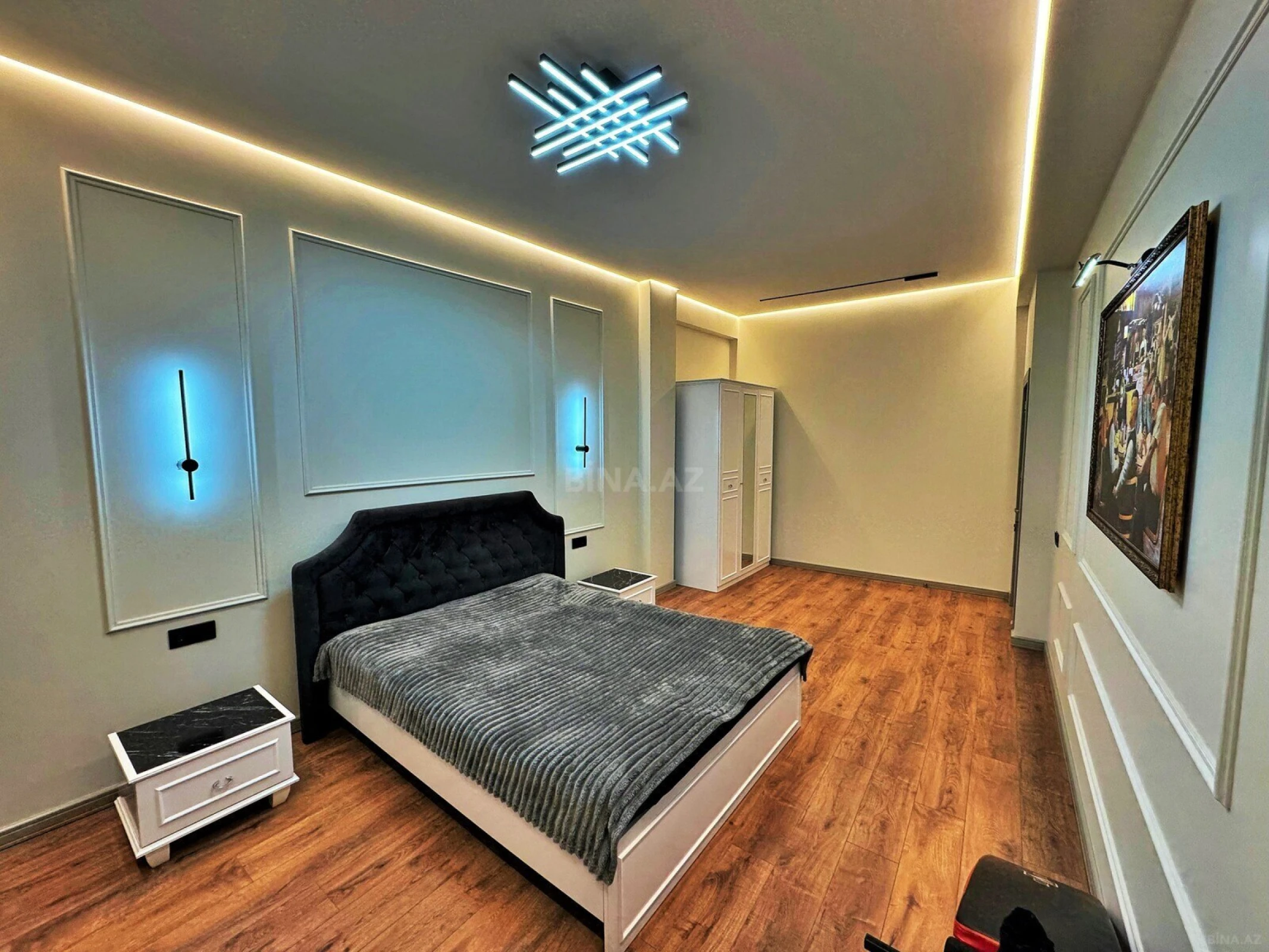 Satılır 3 otaqlı mənzil 114 m²