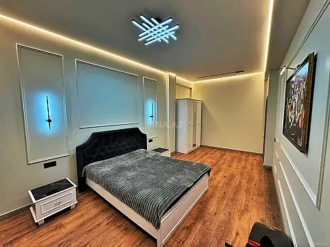 Satılır 3 otaqlı mənzil 114 m²