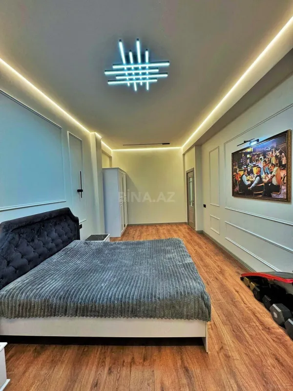 Satılır 3 otaqlı mənzil 114 m²