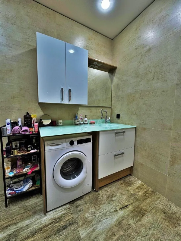 Satılır 3 otaqlı mənzil 114 m²