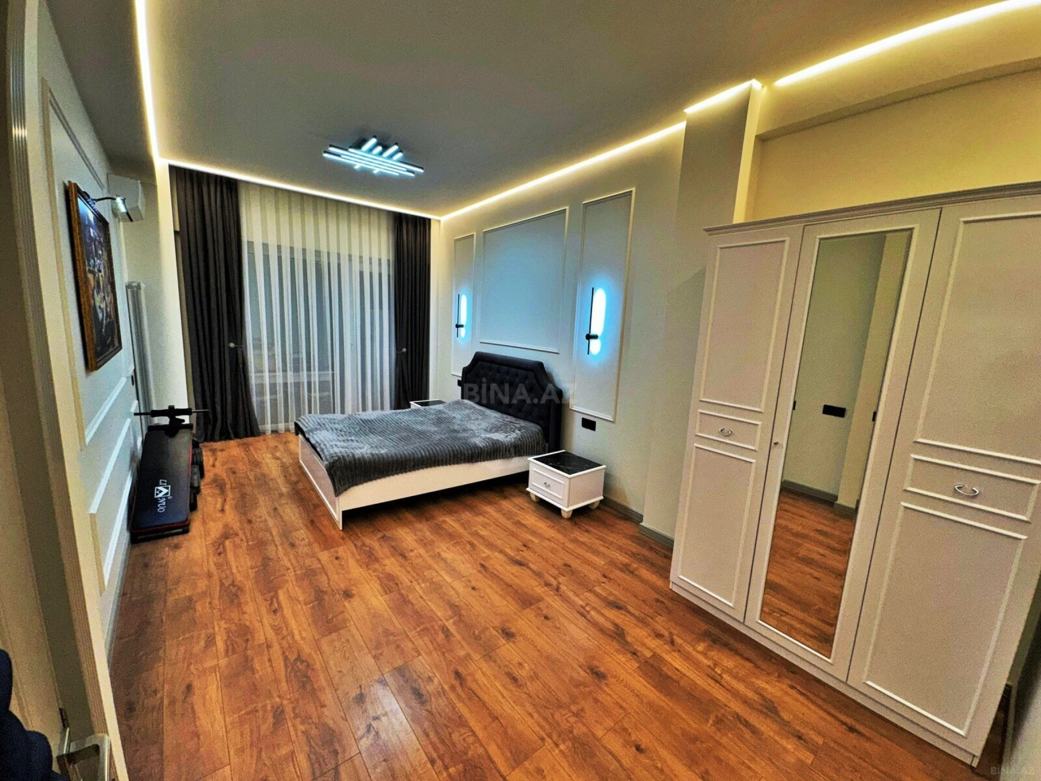 Satılır 3 otaqlı mənzil 114 m²