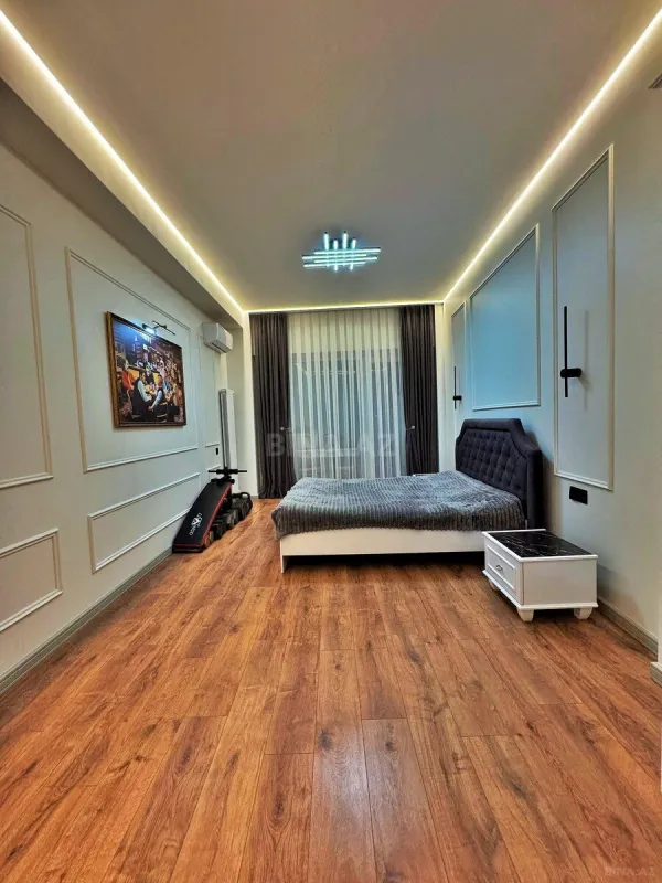 Satılır 3 otaqlı mənzil 114 m²