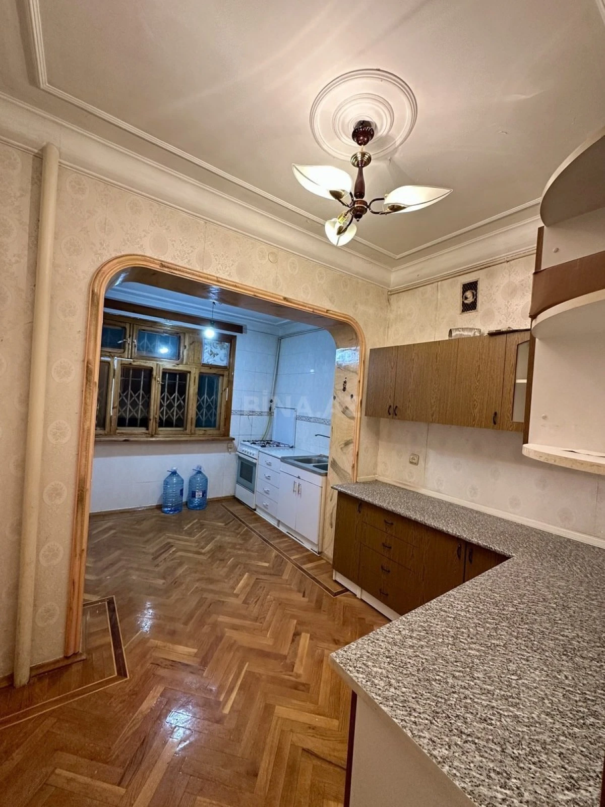 Satılır 2 otaqlı mənzil 65 m²