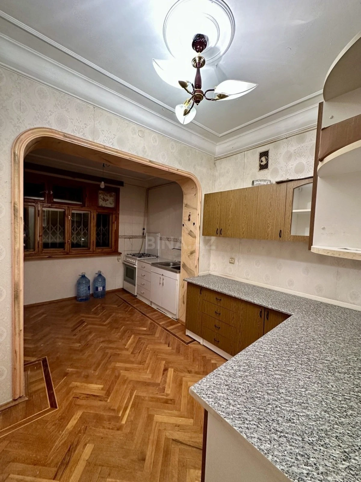 Satılır 2 otaqlı mənzil 65 m²