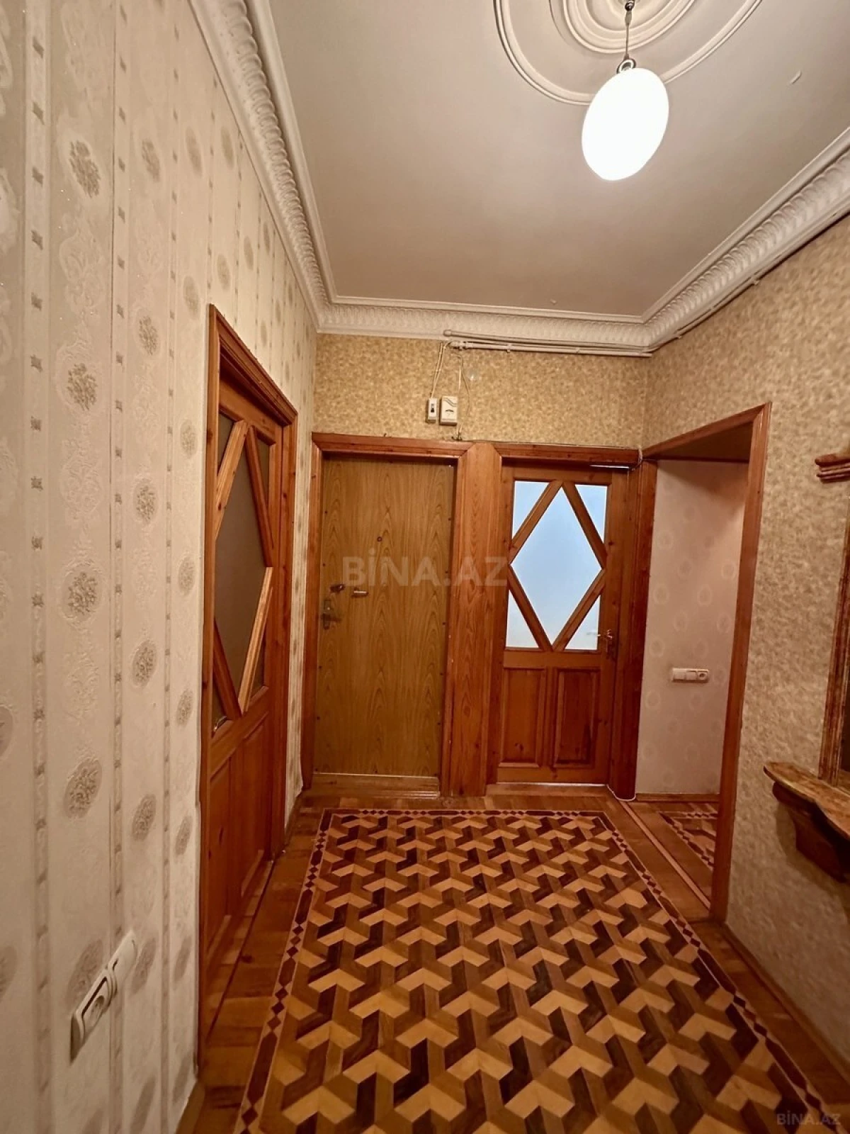 Satılır 2 otaqlı mənzil 65 m²