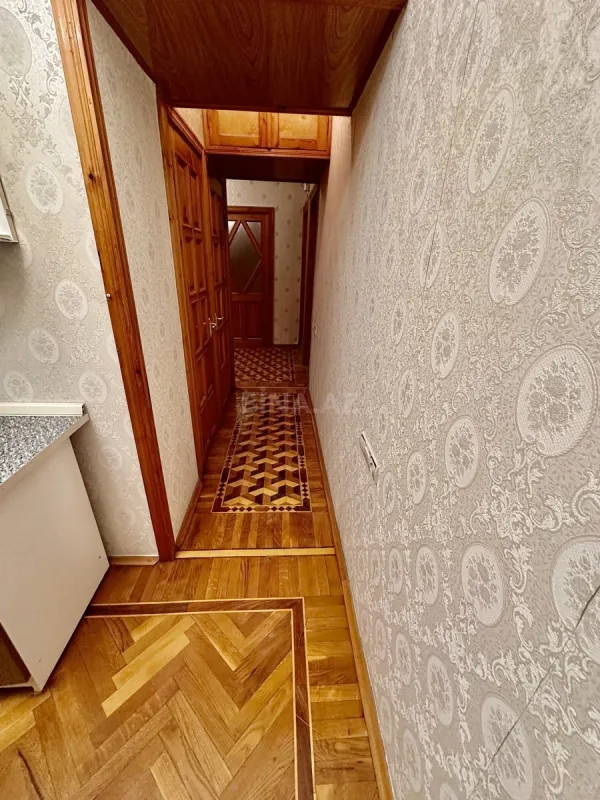 Satılır 2 otaqlı mənzil 65 m²