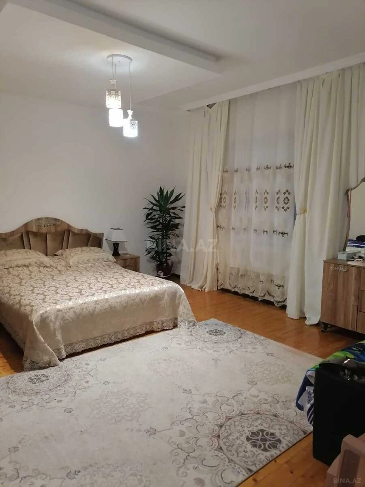 Satılır 6 otaqlı həyət evi 202 m²