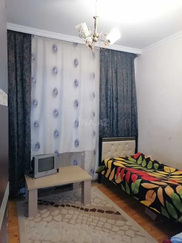 Satılır 6 otaqlı həyət evi 202 m²