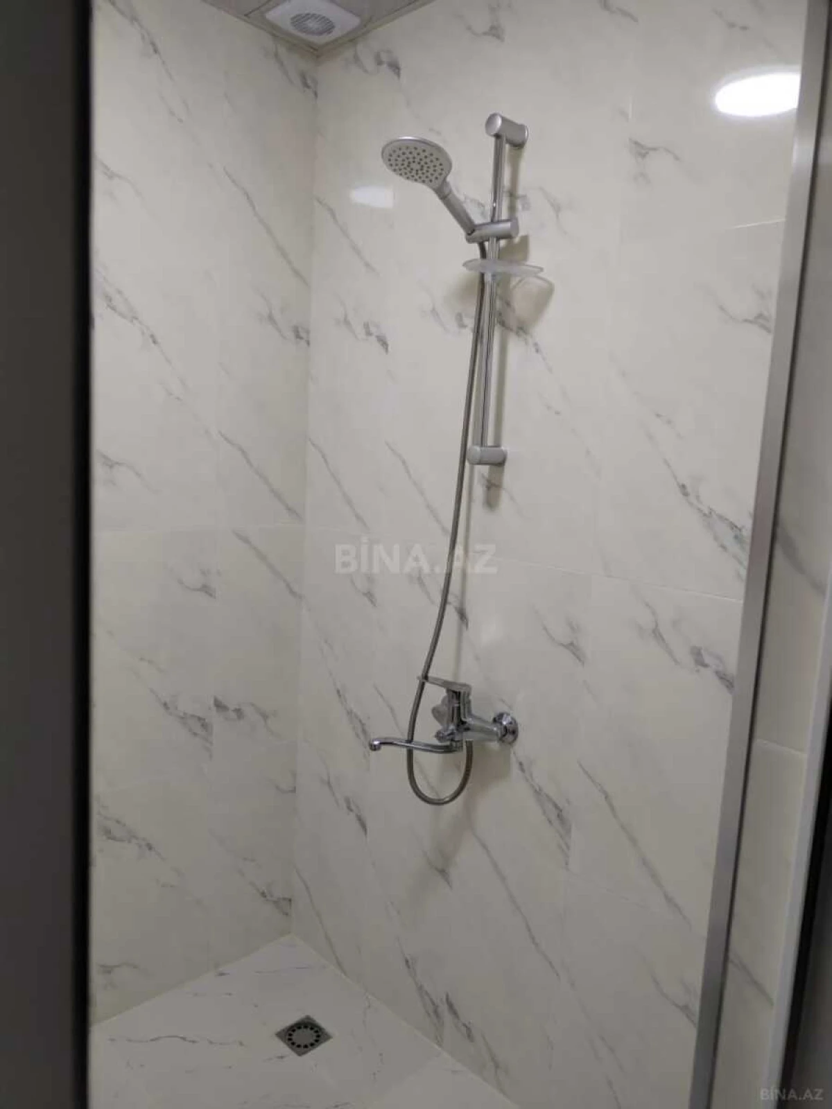 Satılır 4 otaqlı mənzil 90 m²