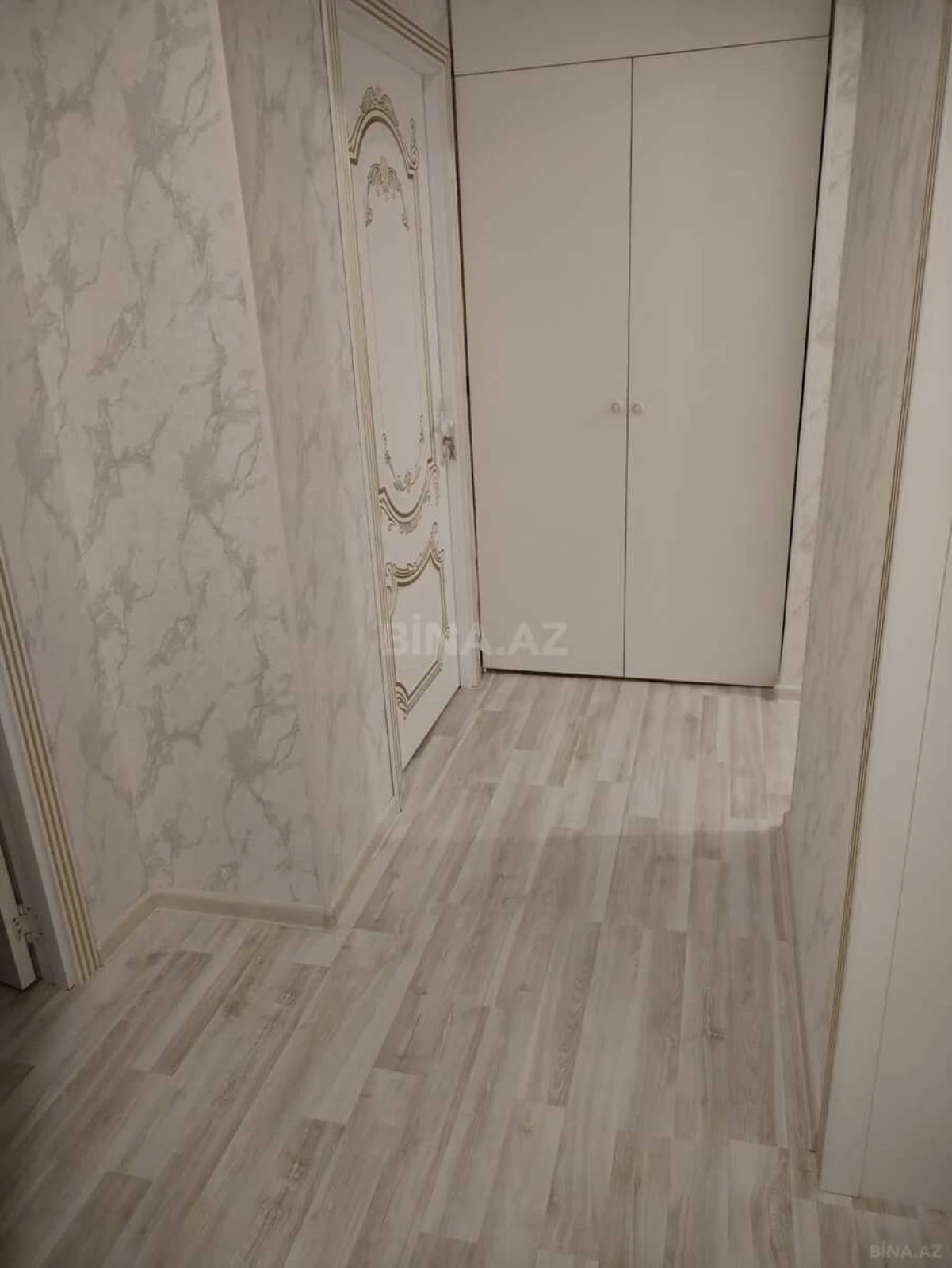 Satılır 4 otaqlı mənzil 90 m²