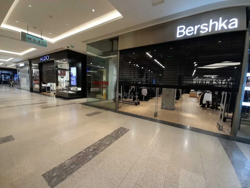 Satılır obyekt 830 m²