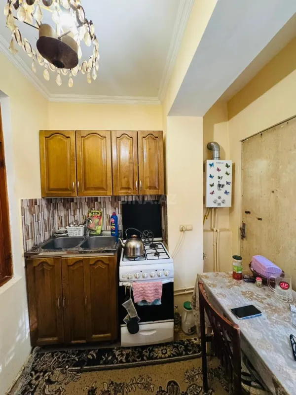 Satılır 4 otaqlı mənzil 100 m²