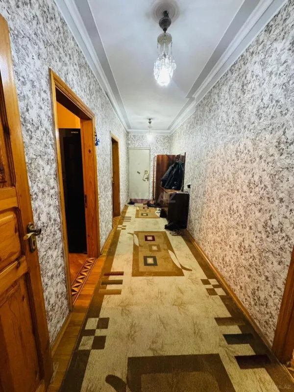 Satılır 4 otaqlı mənzil 100 m²