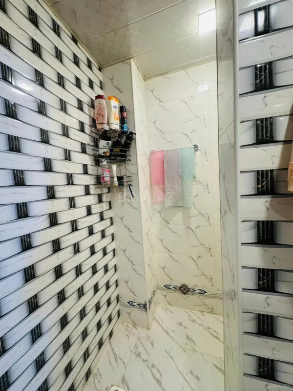 Satılır 4 otaqlı mənzil 100 m²