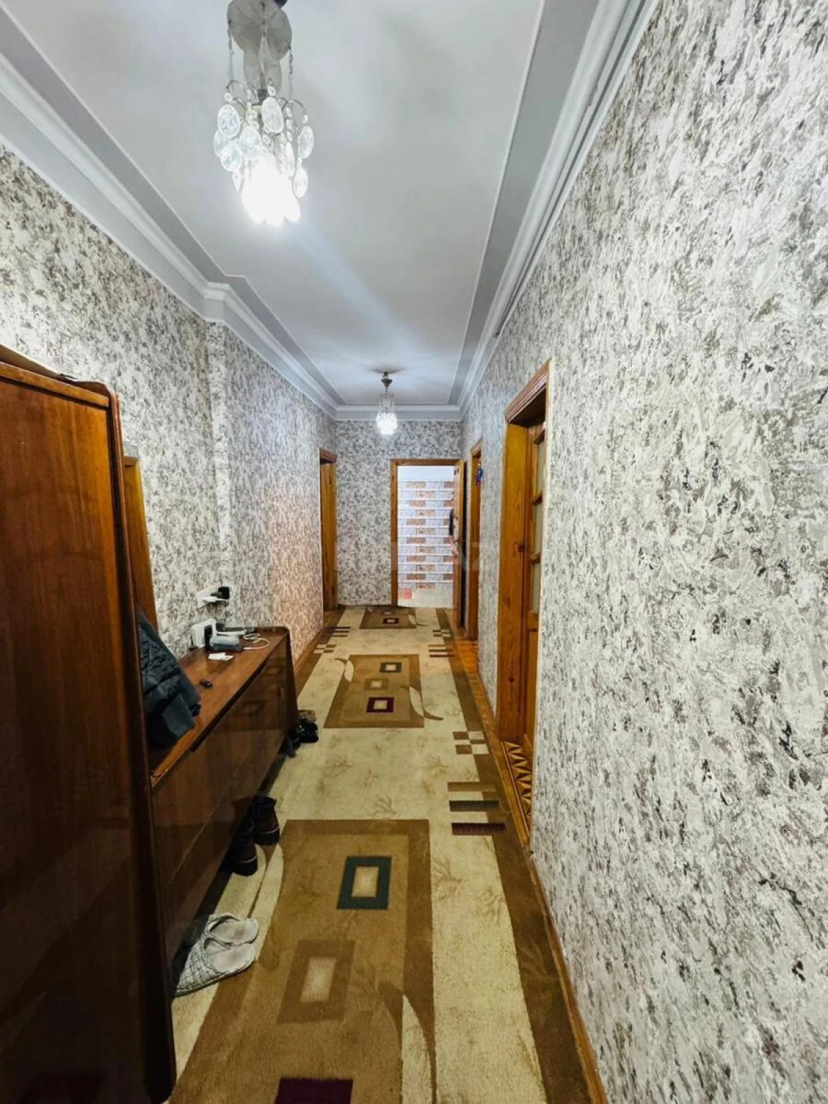 Satılır 4 otaqlı mənzil 100 m²