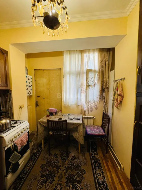 Satılır 4 otaqlı mənzil 100 m²