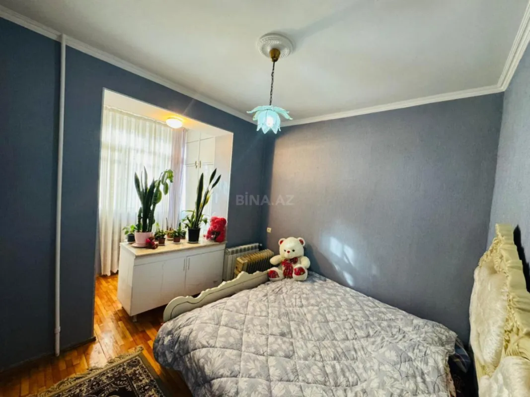 Satılır 4 otaqlı mənzil 100 m²