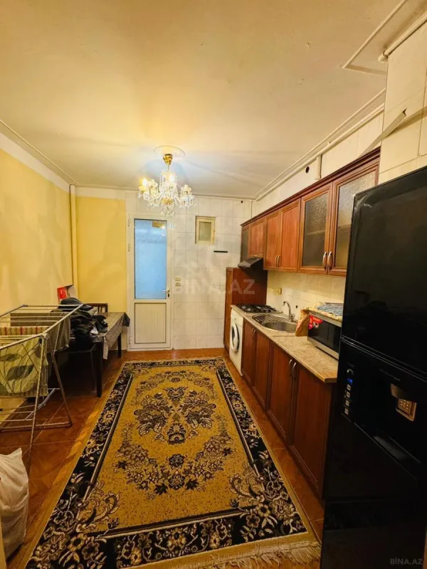 Satılır 4 otaqlı mənzil 100 m²